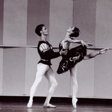 1990 - Per Sacklen and Laura Desiree; Black Swan Pas de Deux; photo by Randy Choura